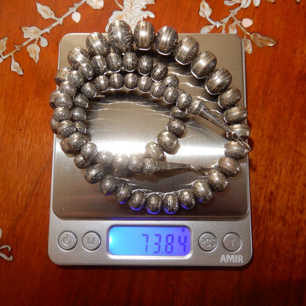 NAVAJO Graduated STERLING SILVER Beaded Necklace - Picture 3 of 11